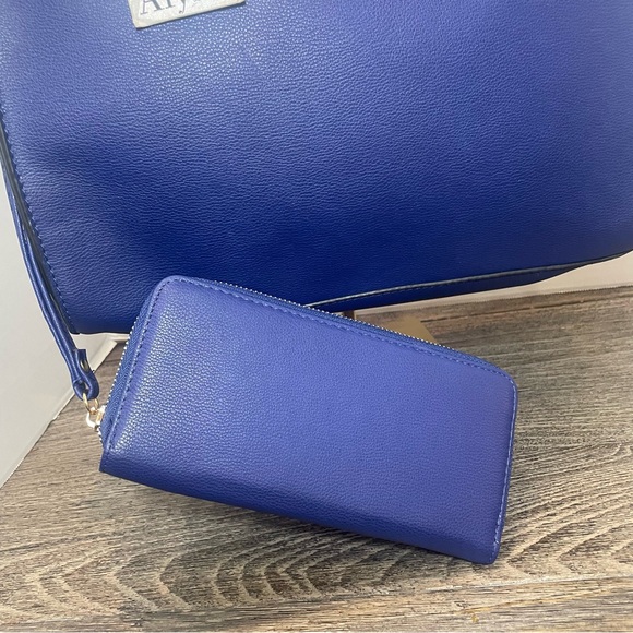 Alyssa Blue Women's Handbag and Wallet. Shoulder bag. Vegan leather. NEW.purse - Picture 3 of 14